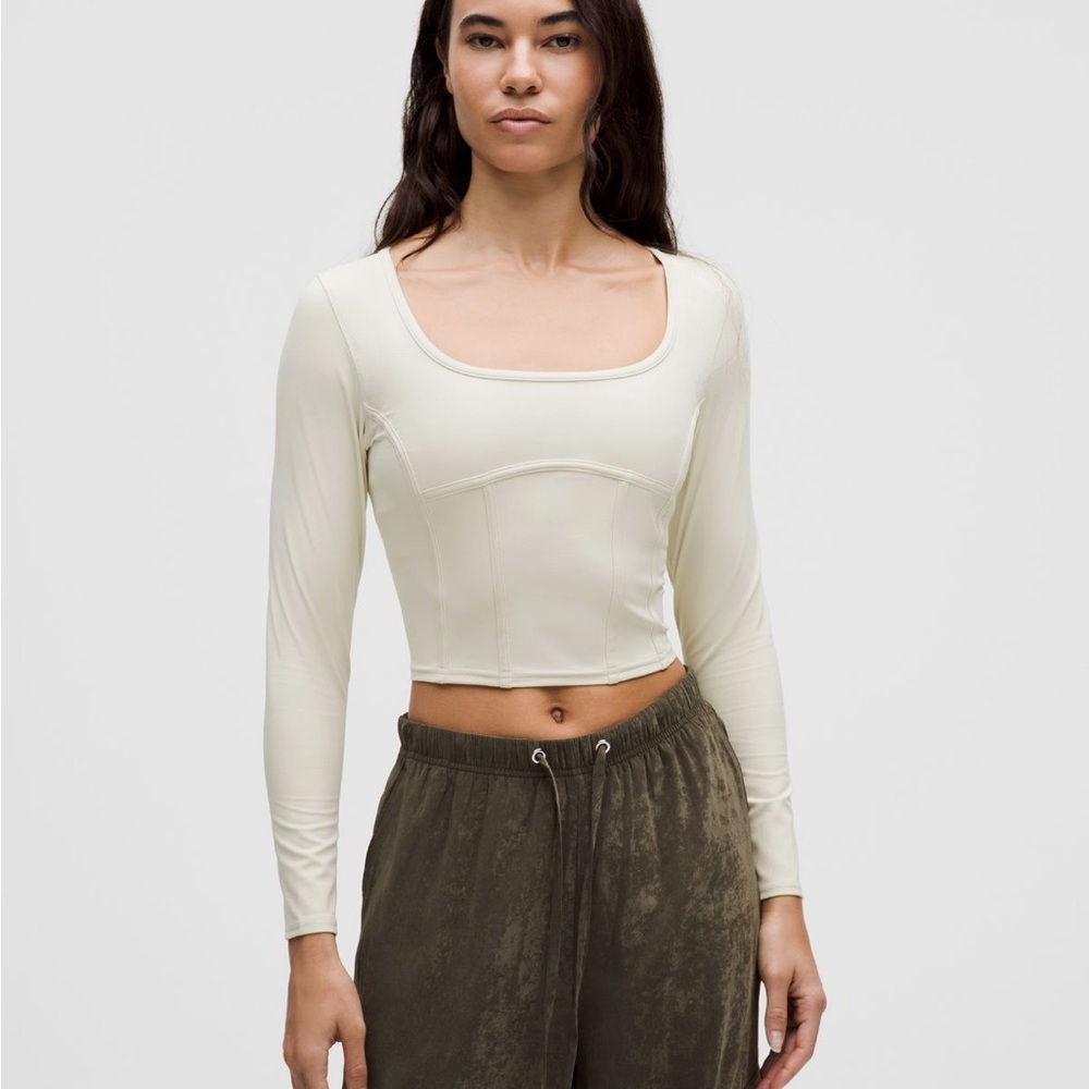 Lululemon Athletica Cream Long Sleeve Crop Top